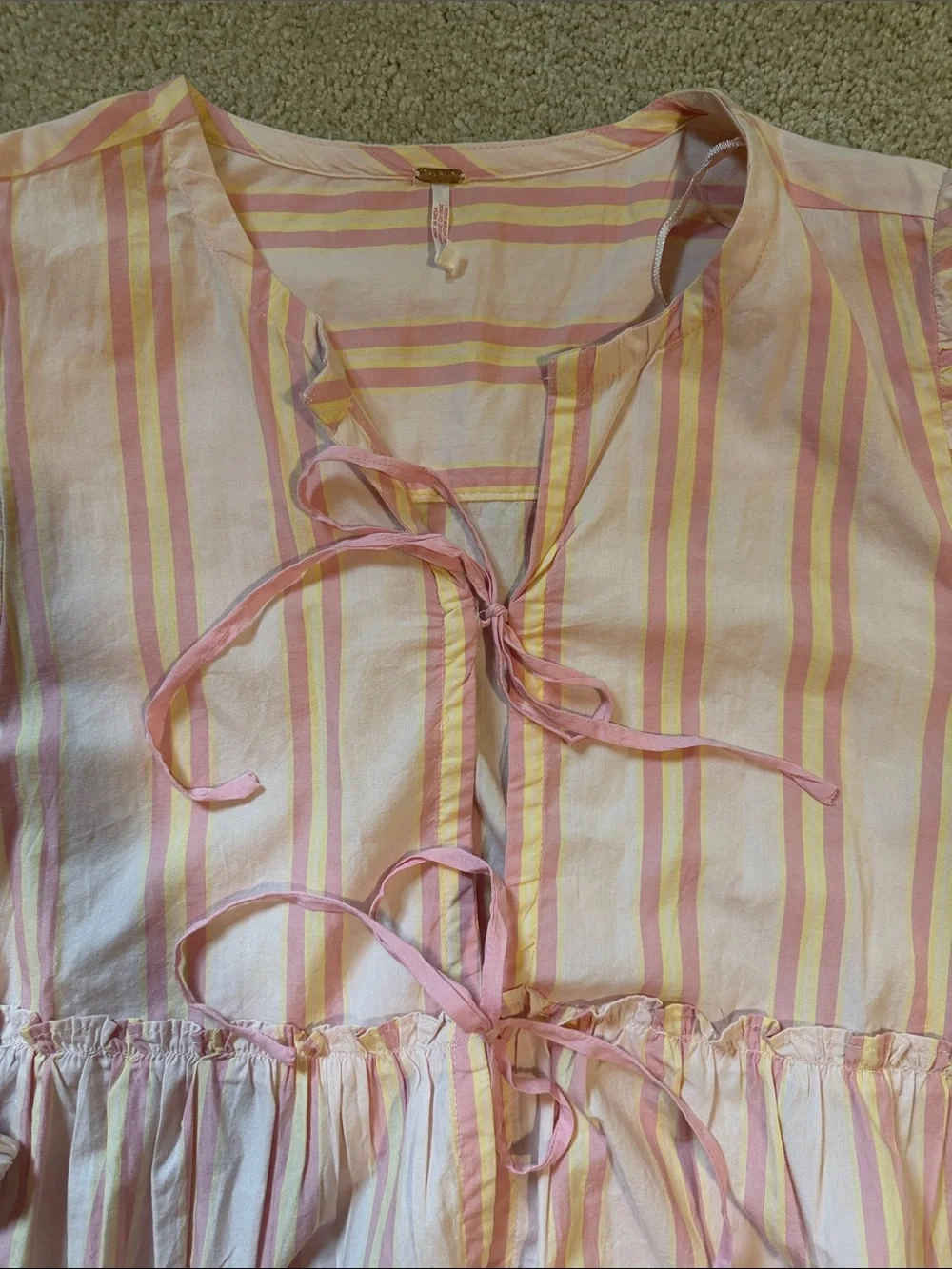 Free People tie front pink/yellow top, M